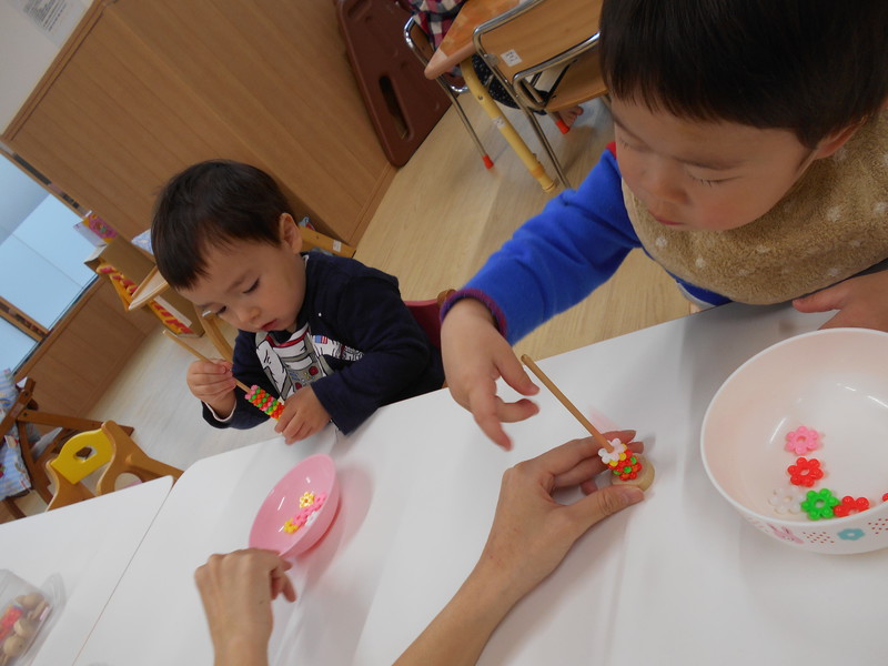 ひよこ組さんも挑戦してますよ