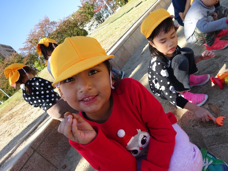 どんぐりもって公園へ💗