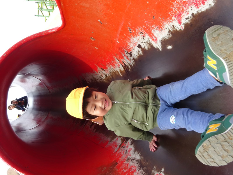 滑り台楽しいね💛