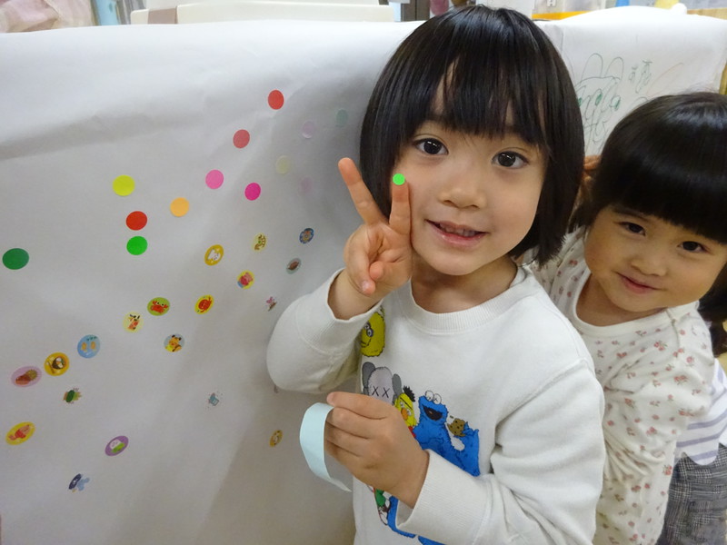 お絵描き＆シール貼り🎵