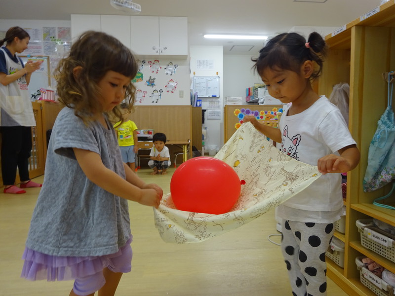 風船上手に運べるかな？🎈