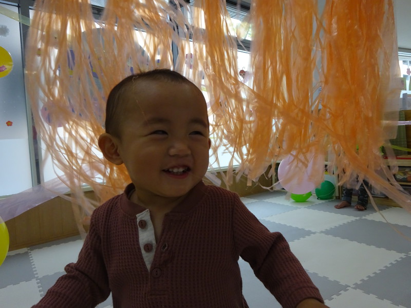 ビニールテープのカーテンだ‼⭐