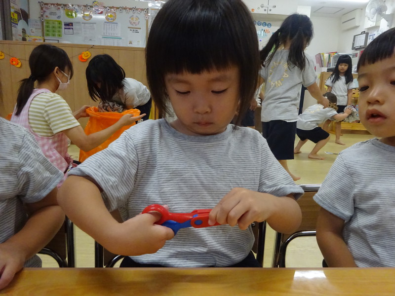 はさみの練習✂