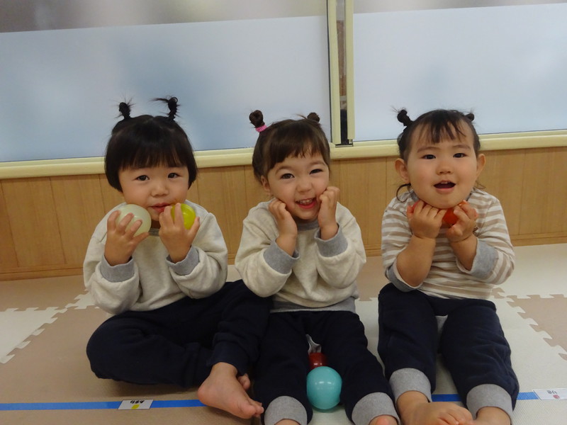 鬼が来たらボールを投げようね💓