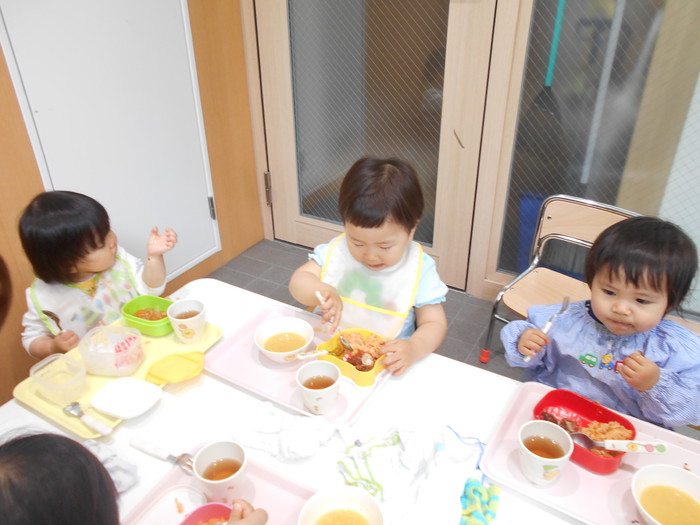 今日はエントランスでおべんとう