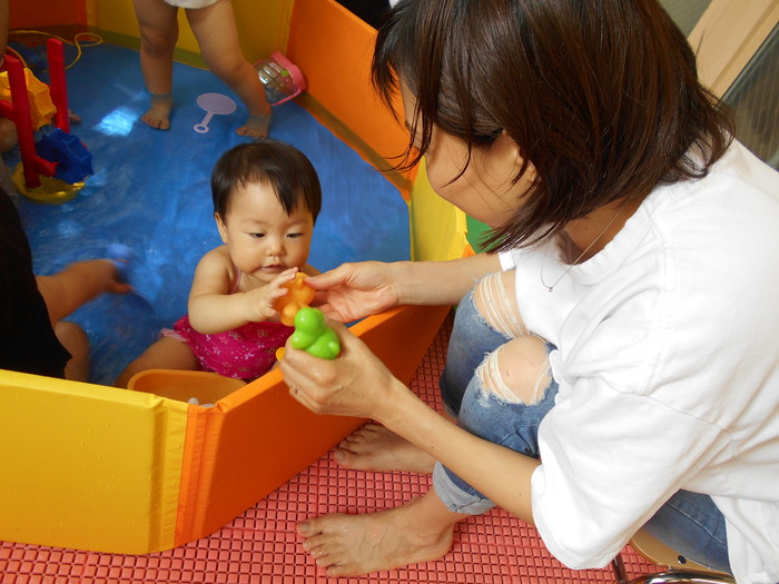 プール気持ちいいね💛